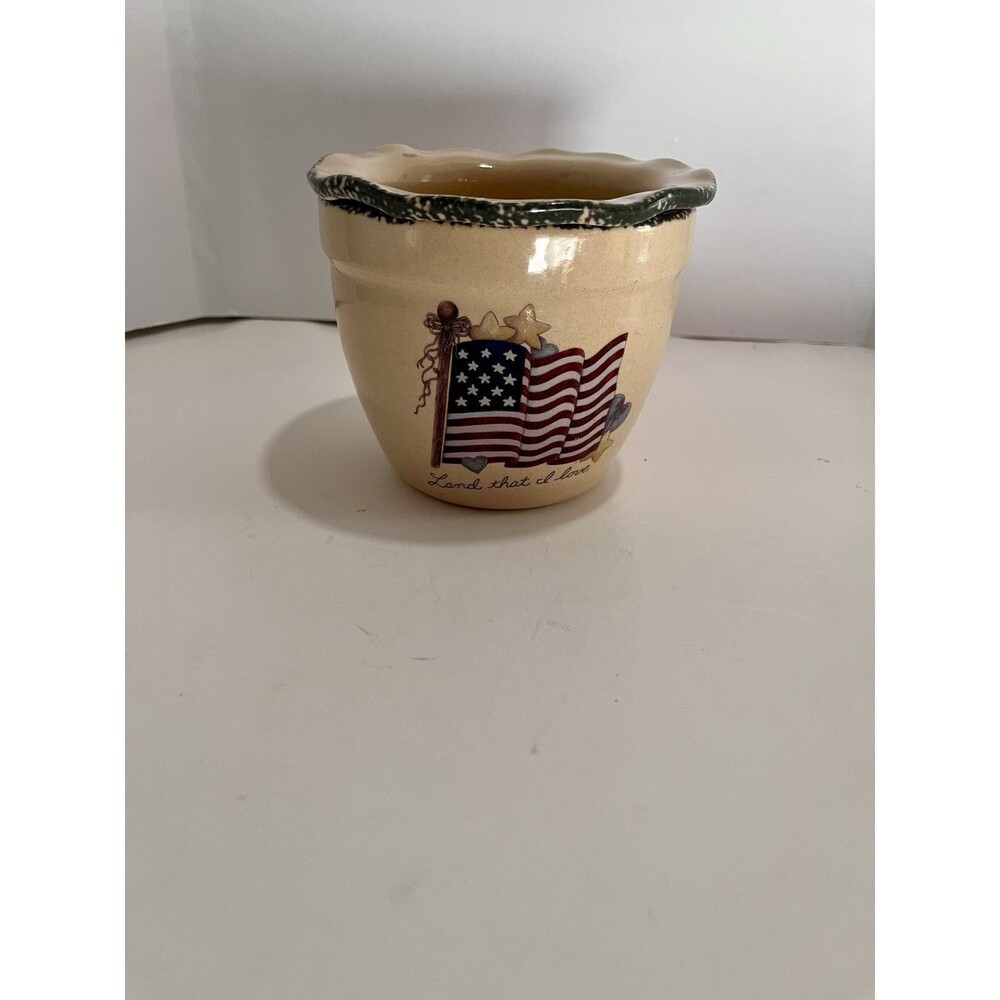 Home & Garden Party 2002 "Land That I Love" 13 Stars US Flag Dip bowl